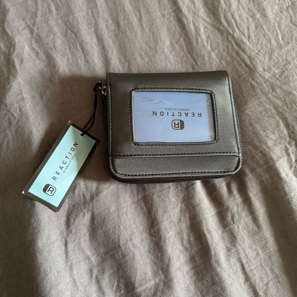 Kenneth Cole Reaction Gray Key & Card Holder